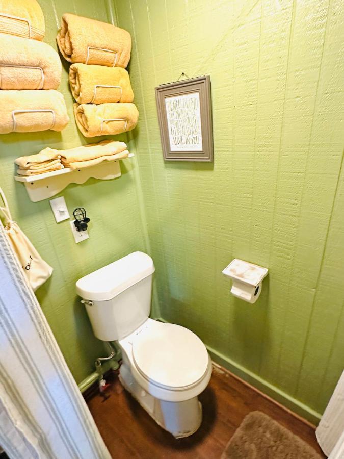 Acorn Hideaways Canton Unwind At Green Gables Suite For Up To 3 エクステリア 写真